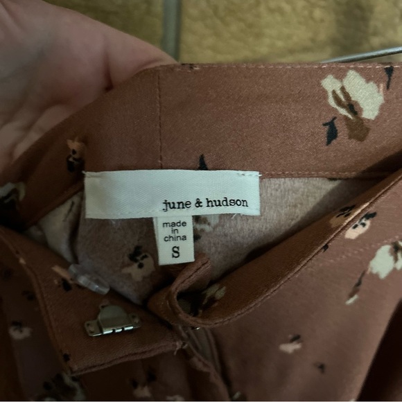 NWT June & Hudson Floral Straight Leg Cropped Slacks Women’s Size Small - Picture 3 of 5